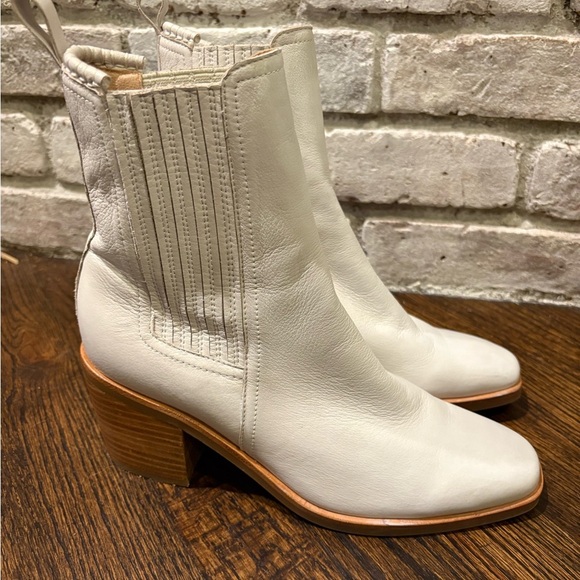 Silent D Naydo White Chelsea Boots - Picture 4 of 9